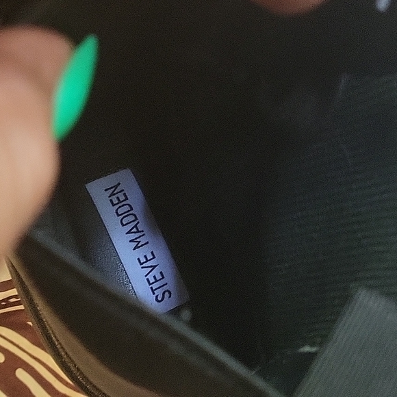 Boots - Picture 7 of 9